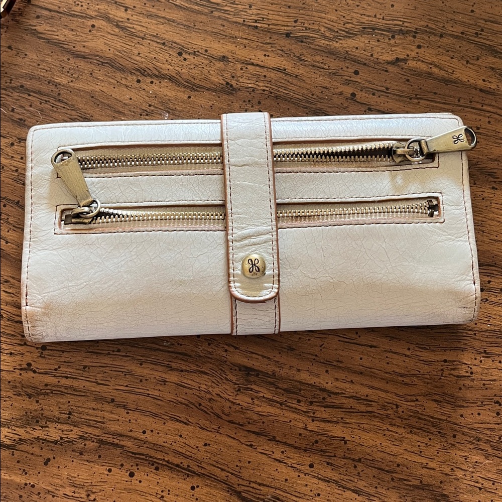 Hobo International Zenith Leather Wallet Cream